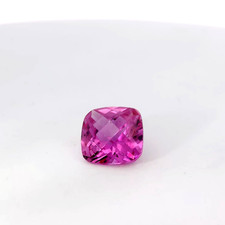 Gemme De Topaze Rose Facettée