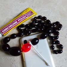 COLLIER BAKELITE CHERRY