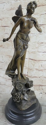 Figurine bronze sculpture - bronze,