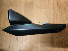 cache sous selle gauche suzuki 650 - 1250 bandit de 2007 a 2010