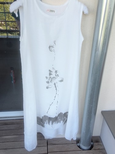 Robe blanche avec motif - motif, xl