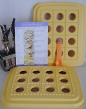 ? Ravioles Party TUPPERWARE 12 Trous jaune plaque moule + Cuillière Lot 2 TTBE