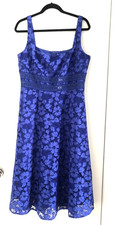 Robe Midi Élégante Sans Manches En Dentelle Bleue Monique Lhuillier Taille 12