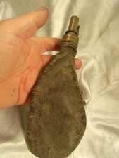 ANCIENNE POIRE A POUDRE SAC A PLOMB EN CUIR CHASSE VENERIE MILITARIA SOLDAT