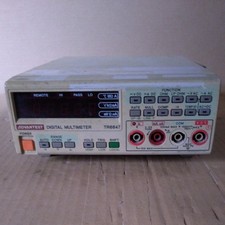 Multimètre numérique de banc