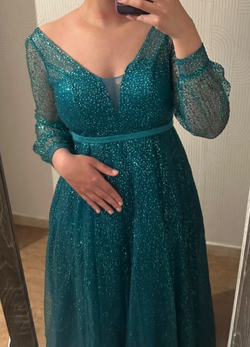 Robe soirée neuve avec - de,