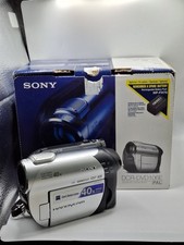 Sony DCR-DVD106E Handycam DVD Camcorder Video DVD-R/RW DVD+RW +R DL near MINT!