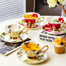 Ensemble tasse à thé et