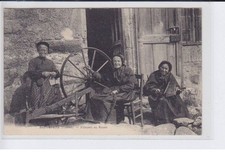 SERVERETTE: fileuse au rouet - très bon état