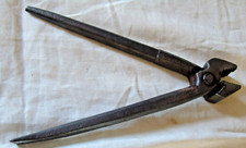 ancienne pince à tendre