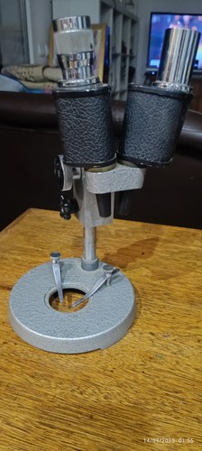 Ancien microscope binoculaire - ancien,