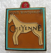 Pin's Henri Wintermans CHEYENNE avec un cheval  Réf:1702