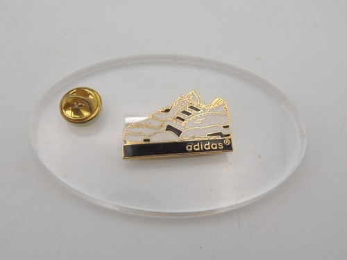Pin publicitaire adidas - pin's,