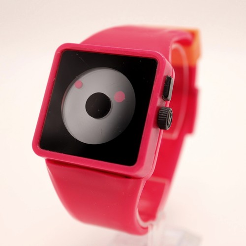 Nixon newton red - newton, square