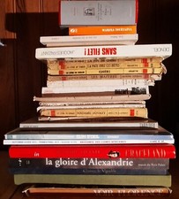 LOT DE 23 LIVRES:ELVIS PRESLEY,MOZART,POESIE THANG,LA MER,MEUDON,CLAMART, etc...