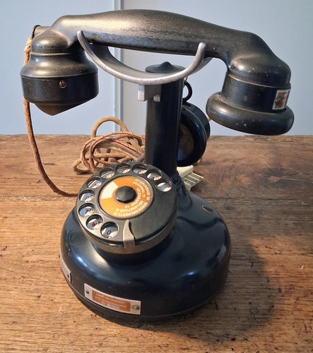 Telephone colonne cadran en - telephone,