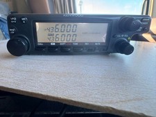 Émetteur-récepteur KENWOOD TM-732A 144/430 MHz en l'état.