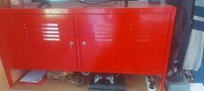 Petit meuble en metal - petit,