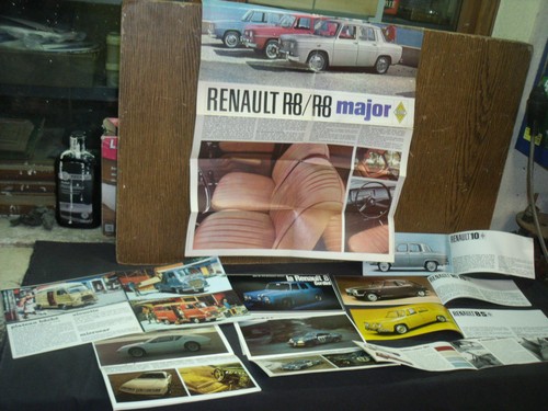 Lot brochures ou - 9,