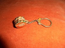 Porte-clés Key ring Petit tambour de garde champêtre - qui pue, qui pète ... Bis