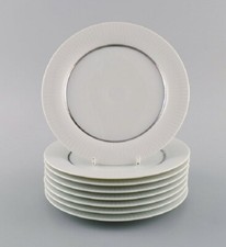 Tapio Wirkkala pour Rosenthal. Huit rares assiettes de modulation en porcelaine
