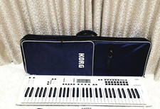 Clavier synthétiseur Korg