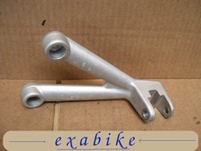 platine repose-pied arriere gauche pour Triumph Daytona T595  de 1998