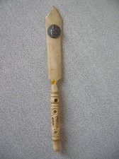 Ancien ouvre lettre coupe papier Souvenir de Marseille vues ND de la Garde