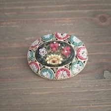 Ancienne broche en micro