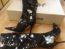 Juno brand black - brand,