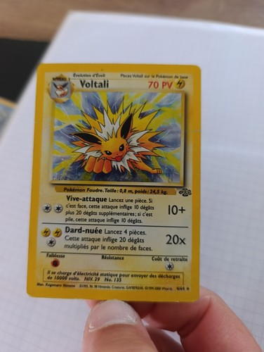 Carte pokemon voltali 64 - carte,