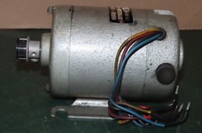 Ancien Petit Moteur Luxor. CV
