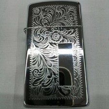 Briquet à huile Zippo