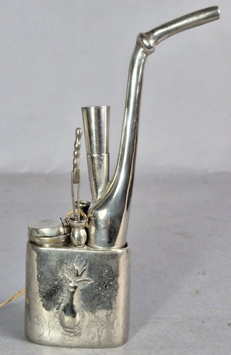 Ancienne pipe bronze argenté