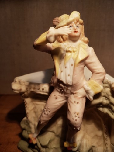 Charmante statuette ancienne - charmante,