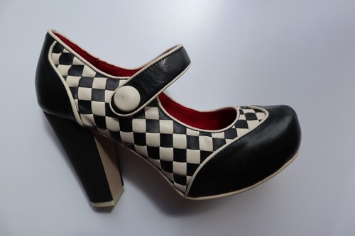 Black ivory leather - ivory,