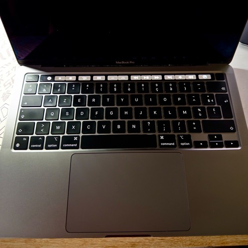 Macbook pro a2338 8go - m1, 256go