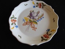 Assiette en faience d'Hadancourt - decor floral -  Diamètre 23 cm