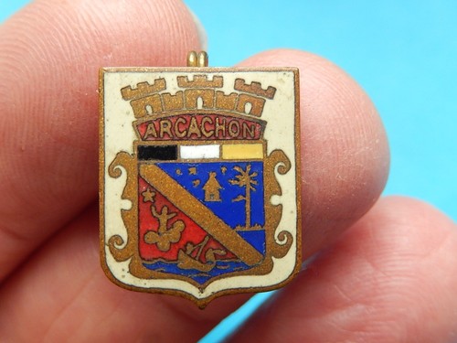 Insigne emaille broche blason - ,