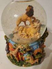 Born Free Music Box Snow