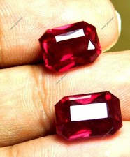 Paire de pierres précieuses