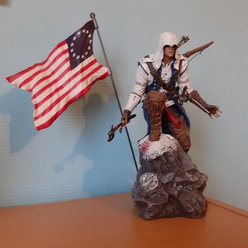 Figurine assassin creed iii - assassin's,