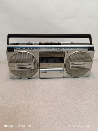Ghettoblaster boombox - /,