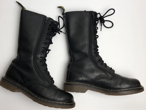 Martens boots size 8 - boots,