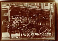 FRANCE Circa 1905 Hippomobile , diligence transport de personnes , épicerie fine