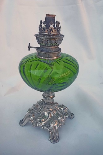 Lampe pétrole ancienne - lampe,