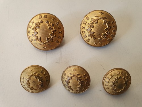 Lot de 5 boutons anciens - ,