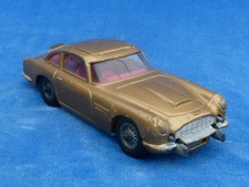 CORGI TOYS 1:43 ASTON MARTIN DB5 JAMES BOND N° 261 - A REPARER To repair
