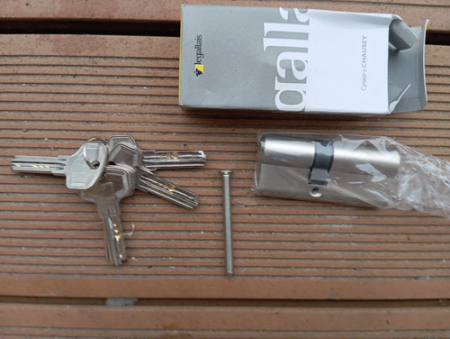 Neuf cylindre securite de - neuf,