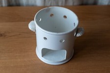 Support de tisanière ancien en faience blanche de Creil et montereau